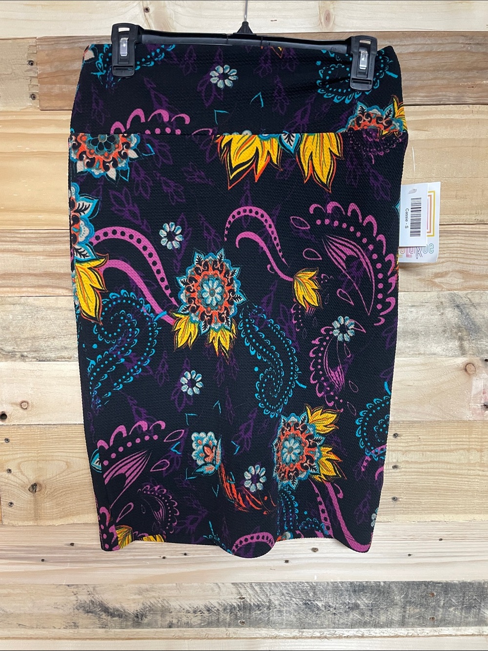 size small LulaRoe Cassie pencil skirt-paisley pattern
